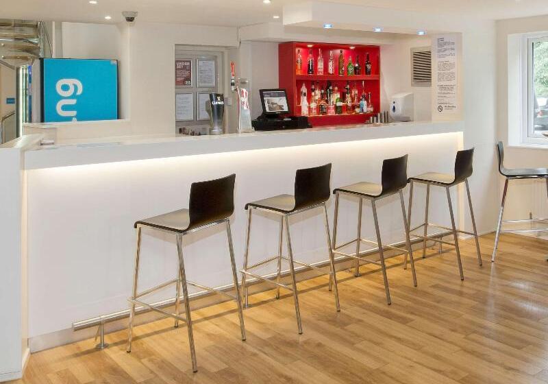 ホテル Travelodge Manchester Sportcity