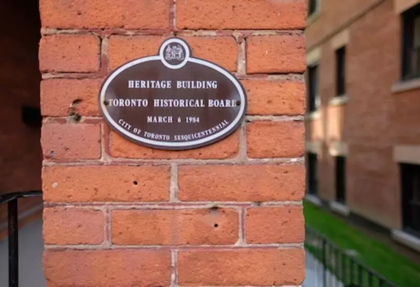 בית מלון כפרי Victoria's Mansion Guest House