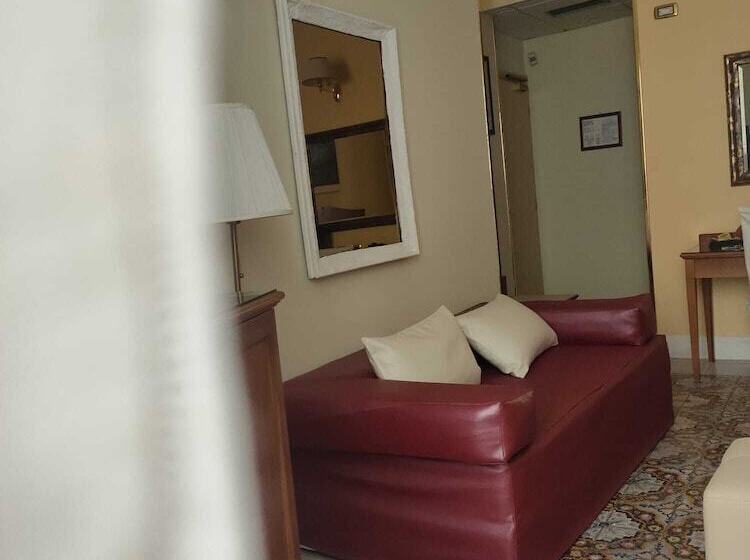 בית מלון כפרי Akropolis Museum