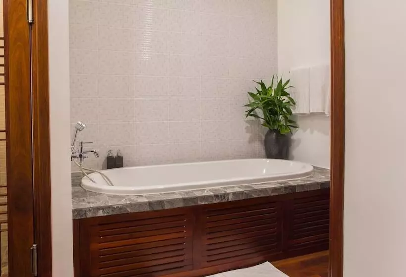 Hotelli Amanjaya Pancam Suites