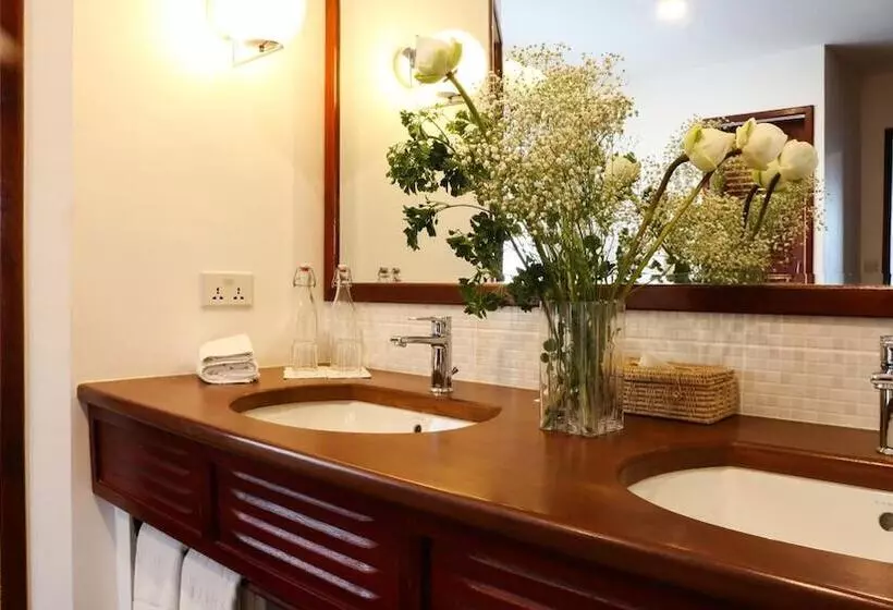 Hotelli Amanjaya Pancam Suites