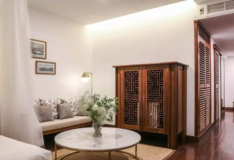 Hotelli Amanjaya Pancam Suites