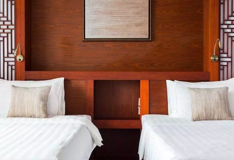 Hotelli Amanjaya Pancam Suites