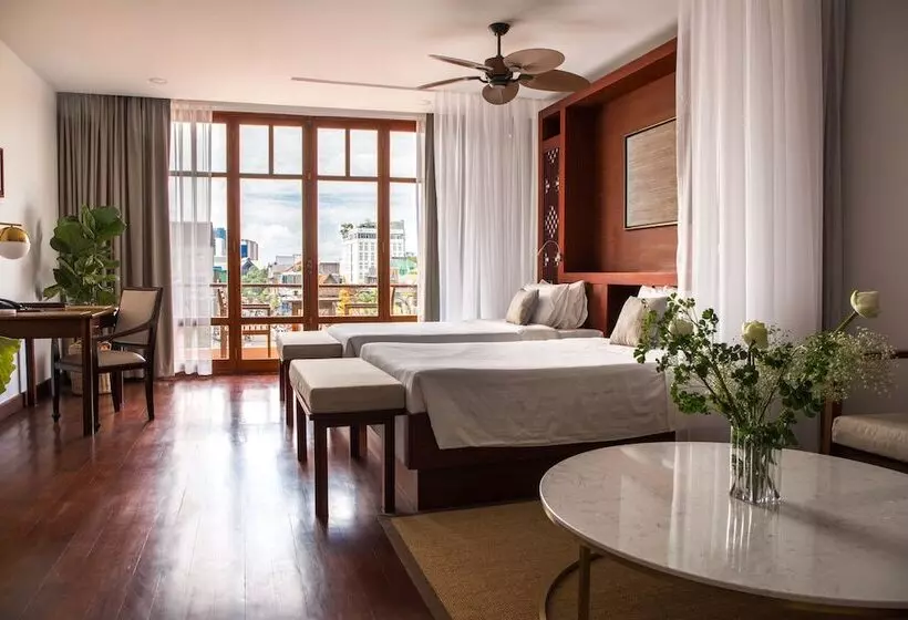 Hotelli Amanjaya Pancam Suites