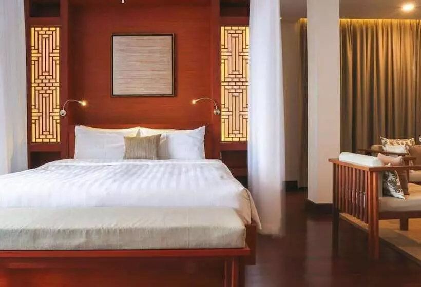 Hotelli Amanjaya Pancam Suites