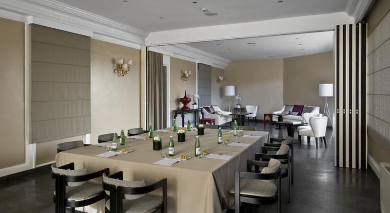 酒店 Ambasciatori Place