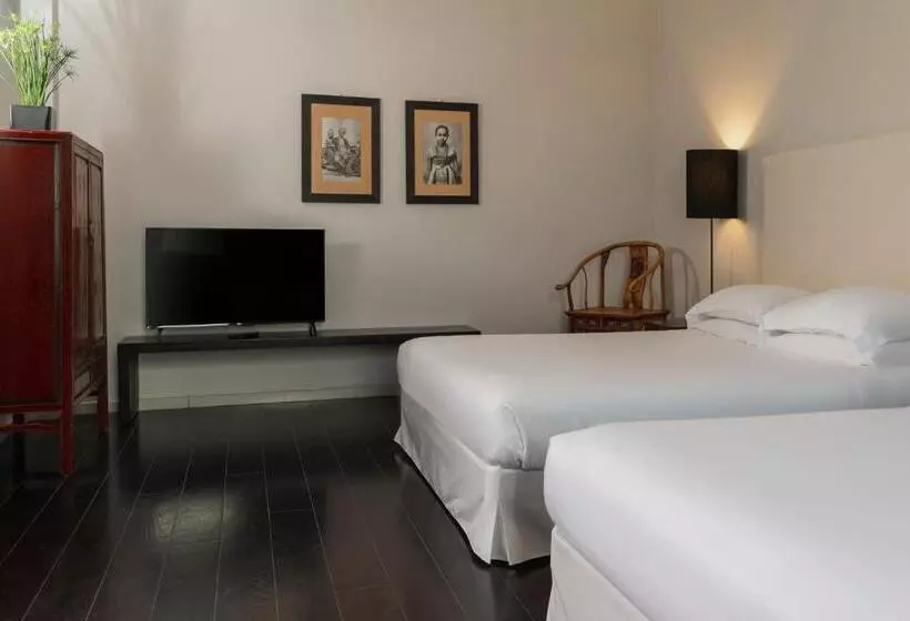 Отель Carducci 76