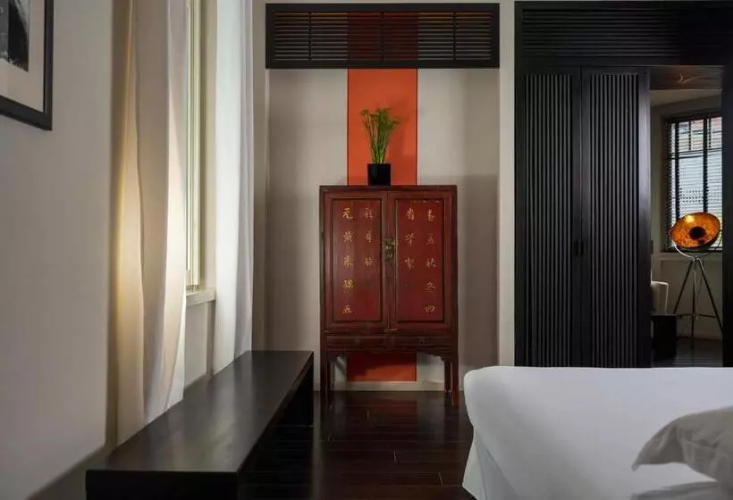 Отель Carducci 76