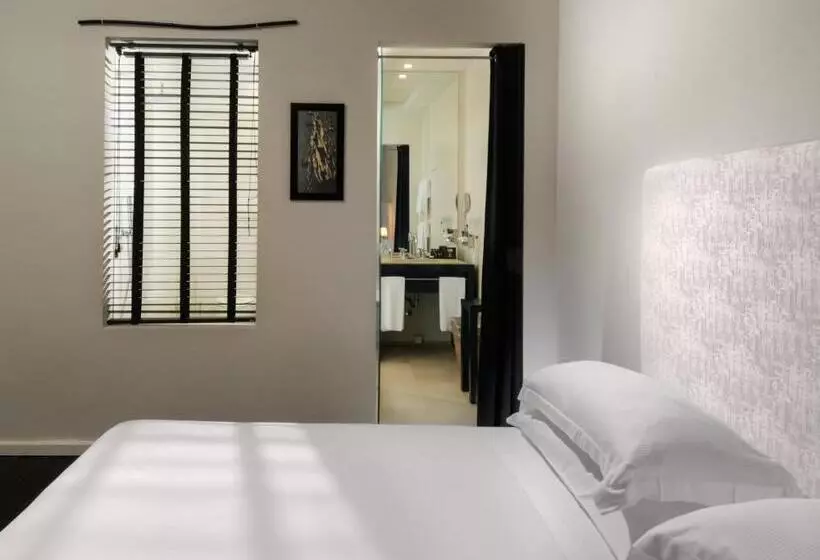 Отель Carducci 76