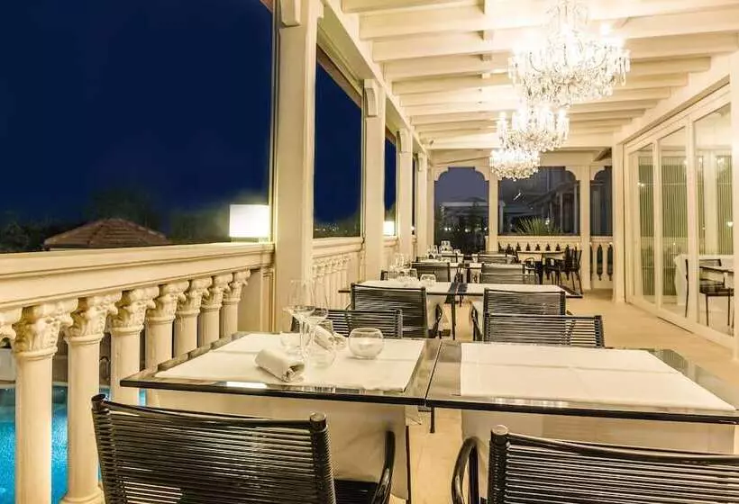 Отель Carducci 76