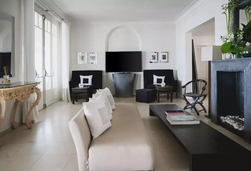 Отель Carducci 76