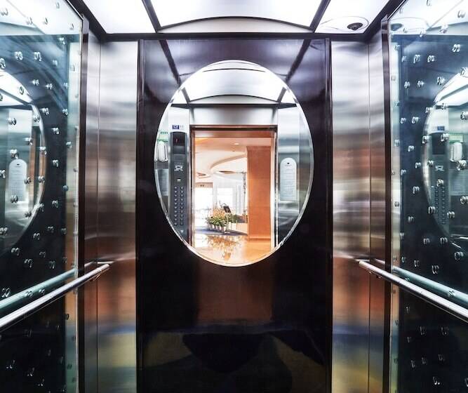 فندق Hangzhou Hua Chen International