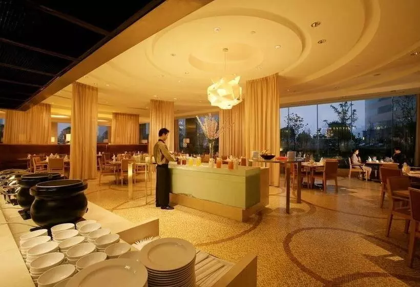 Отель Jinling Plaza Changzhou