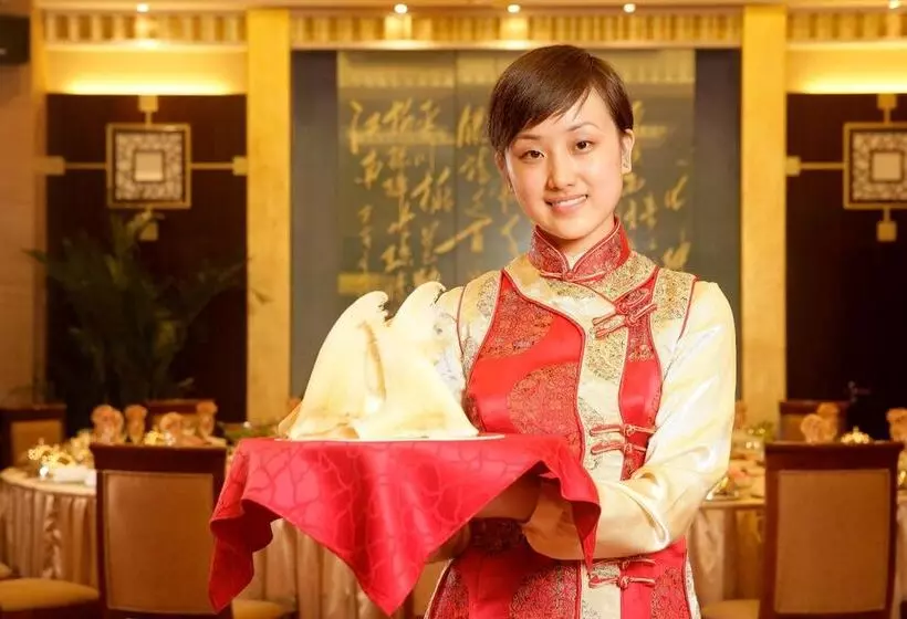 Отель Jinling Plaza Changzhou