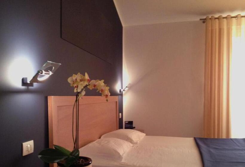 ホテル Parco Della Rocca