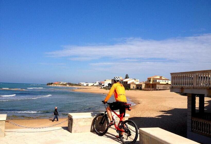 ホテル Parco Della Rocca