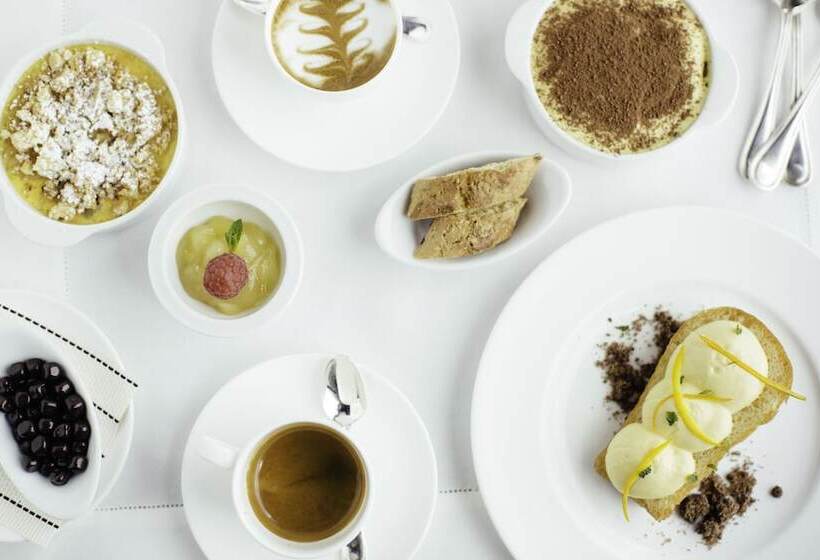 هتل Portrait Firenze  Lungarno Collection