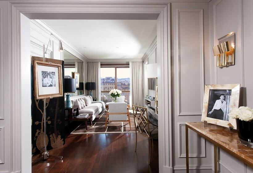 هتل Portrait Firenze  Lungarno Collection