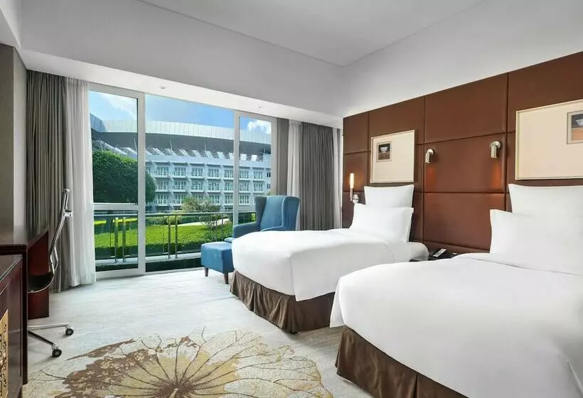 Hotel Pullman Guangzhou Baiyun Airport   Canton Fair Free Shuttle Bus & Official Registration Agency