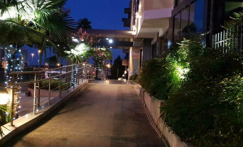 ホテル Tiffany Milano