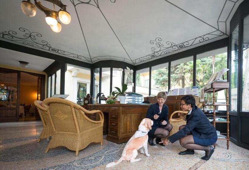 Отель Villa Sofia