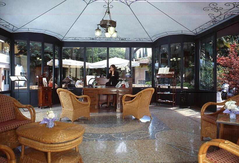 Отель Villa Sofia