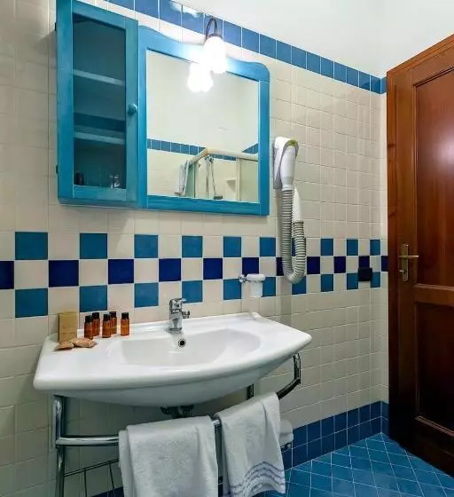 هتل Villaggio Cala Mancina