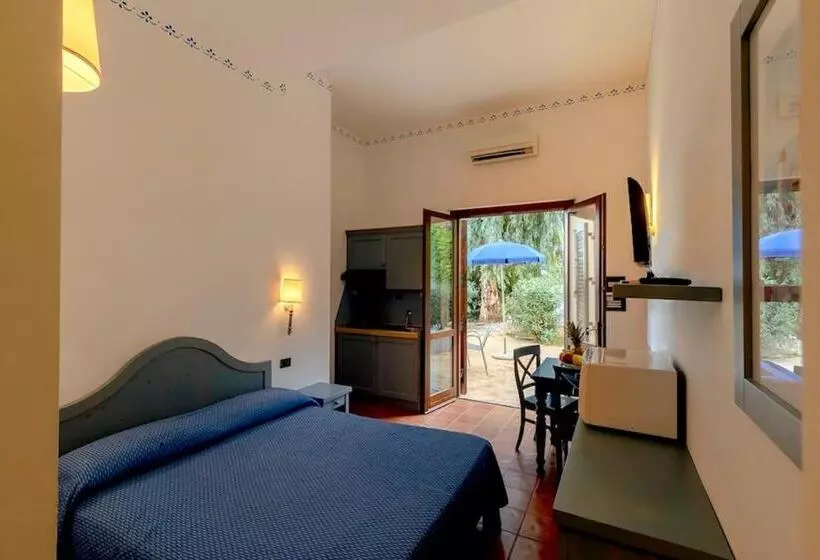 هتل Villaggio Cala Mancina