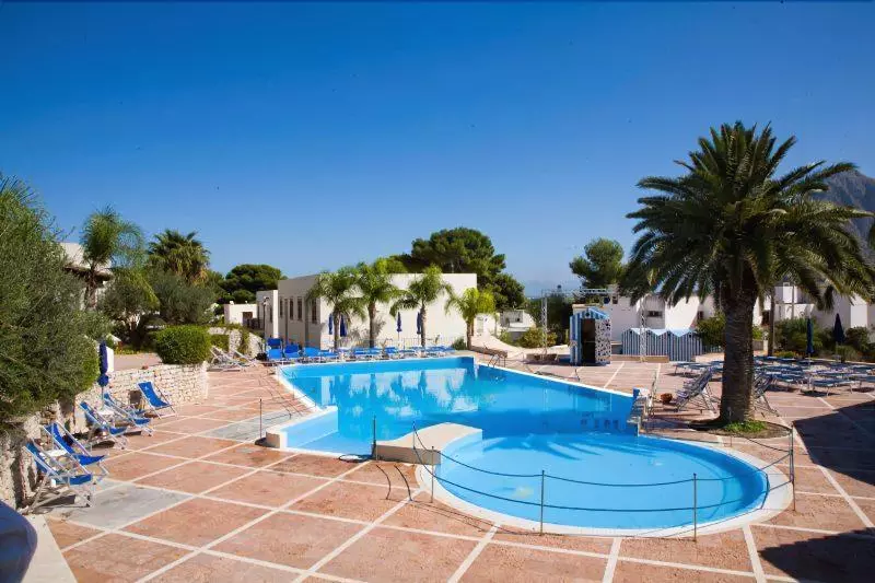 هتل Villaggio Cala Mancina