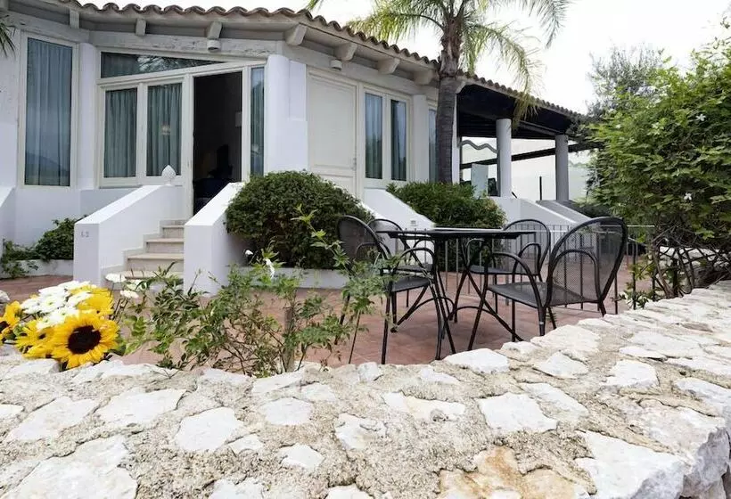 هتل Villaggio Cala Mancina