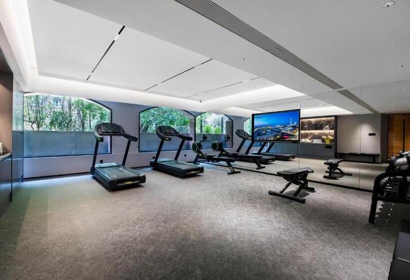 Intercity Hotel Guangzhou East Railway Station