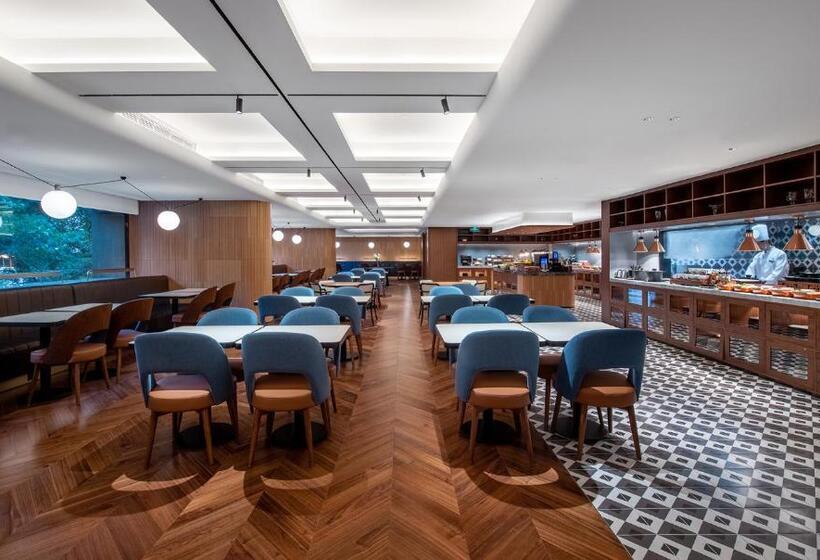 Intercity Hotel Guangzhou East Railway Station