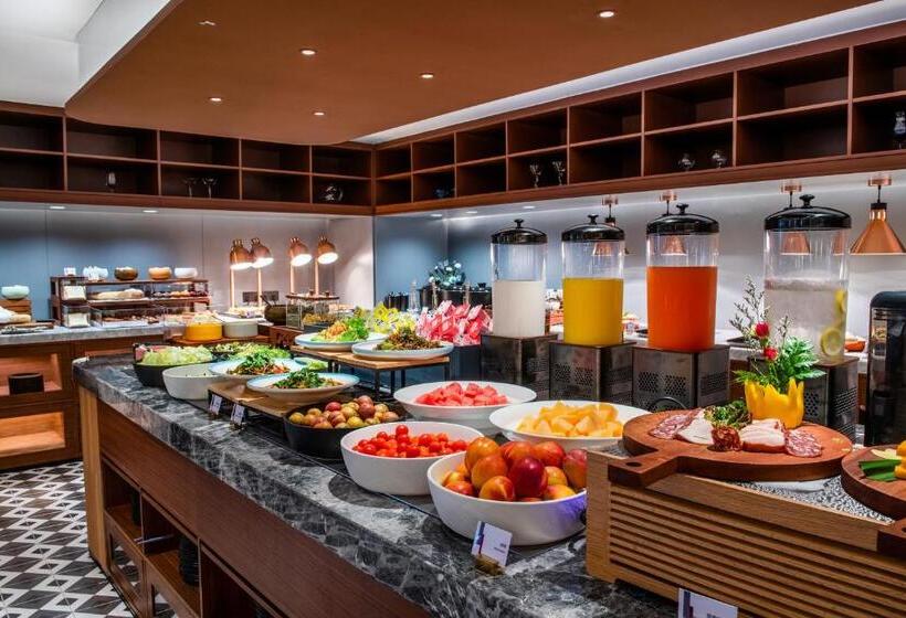 Intercity Hotel Guangzhou East Railway Station