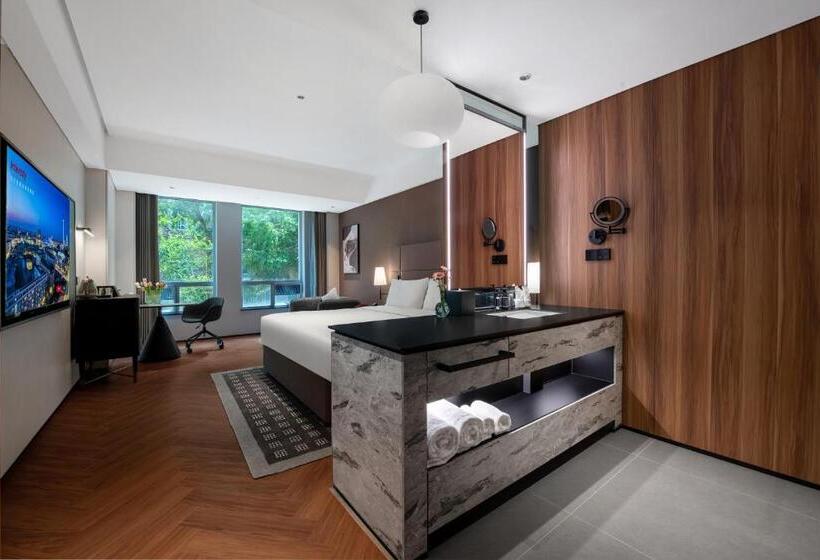 Intercity Hotel Guangzhou East Railway Station