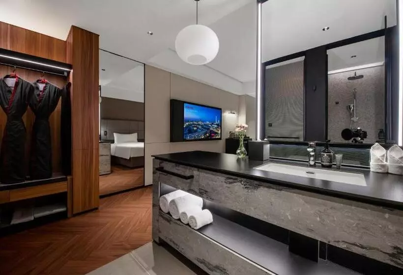 Intercity Hotel Guangzhou East Railway Station