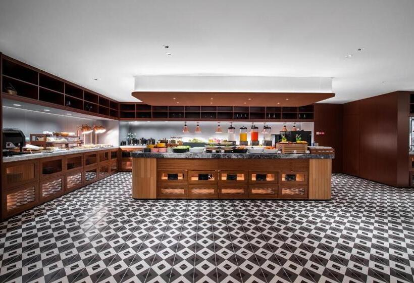 Intercity Hotel Guangzhou East Railway Station