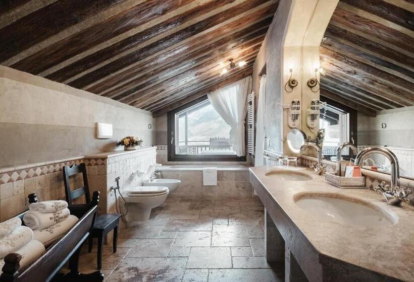 Relais Mont Blanc Hotel & Spa