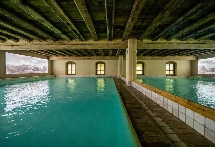 Relais Mont Blanc Hotel & Spa