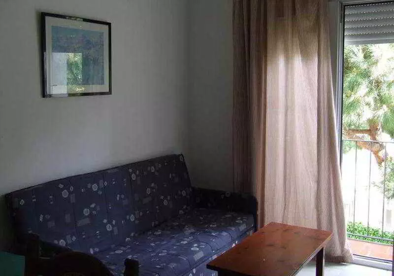 Apartamentos Fenals Park