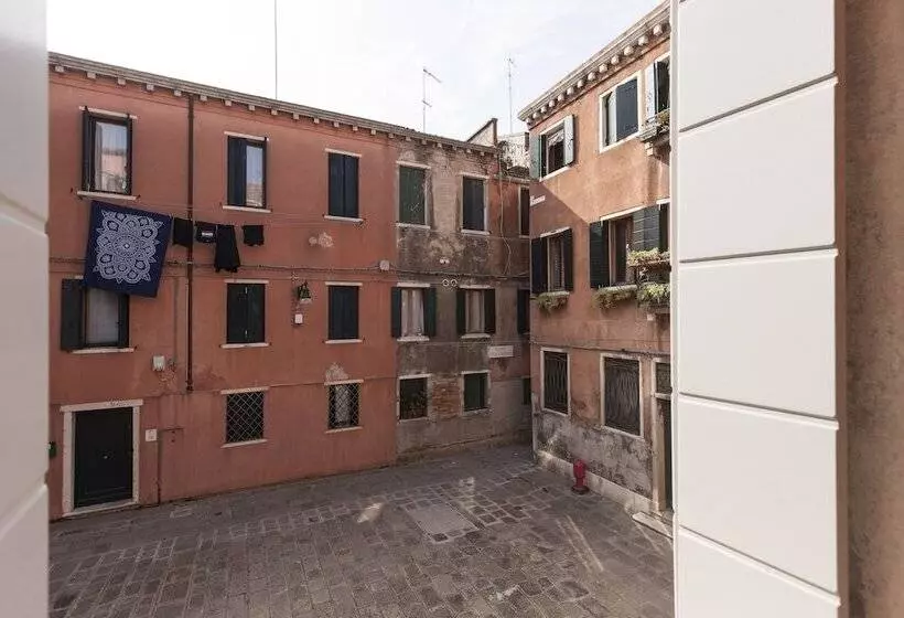 تختخواب و صبحانه Casa Del Melograno