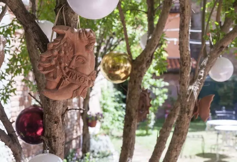 تختخواب و صبحانه Casa Del Melograno