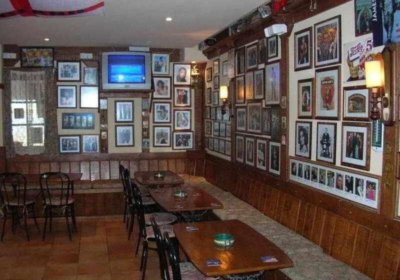 El Cortijo Apartments