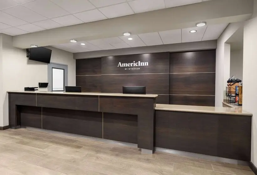 ホテル Americinn By Wyndham Rochester Near Mayo Clinic