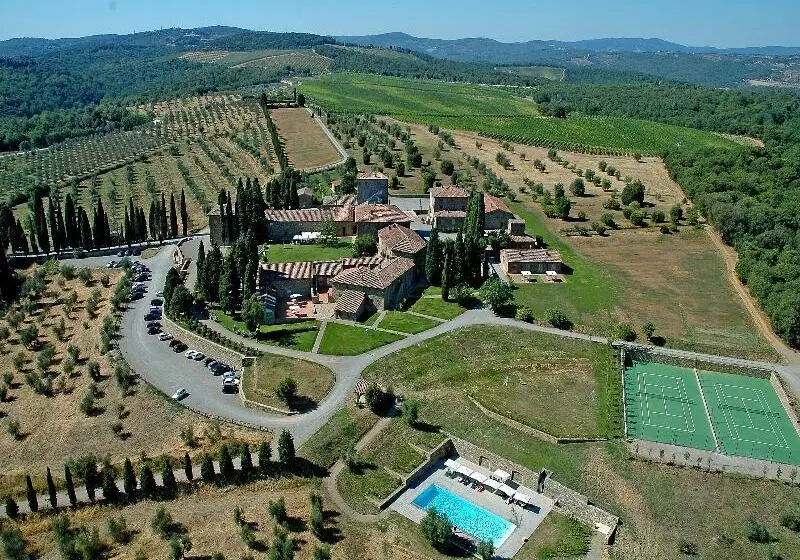 ホテル Borgo Scopeto Wine & Country Relais