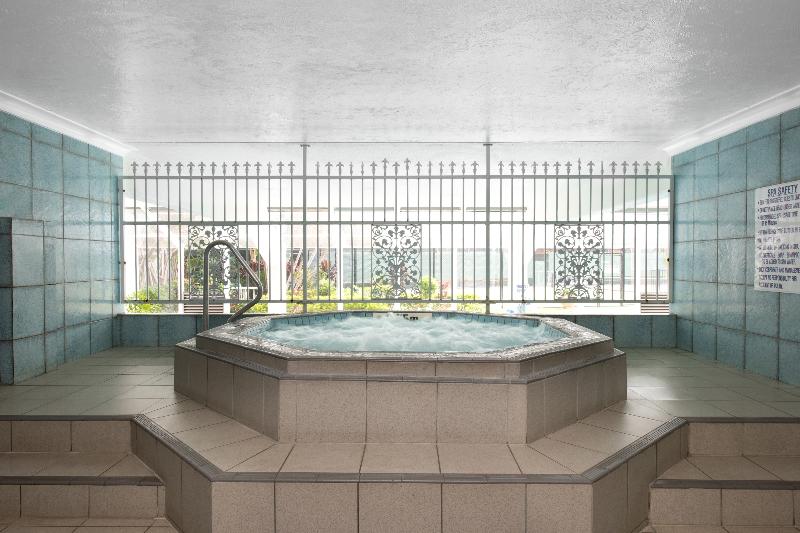 בית מלון כפרי Breakfree Beachpoint