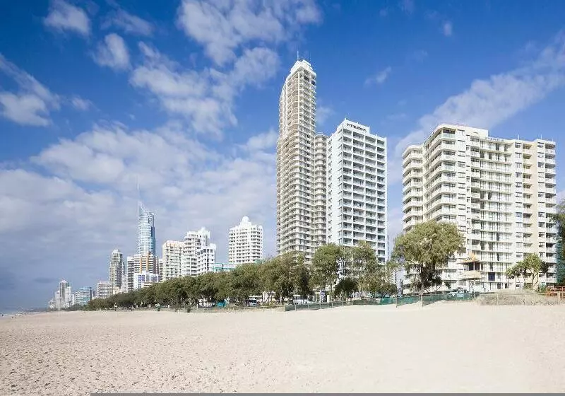 Hotel Breakfree Beachpoint