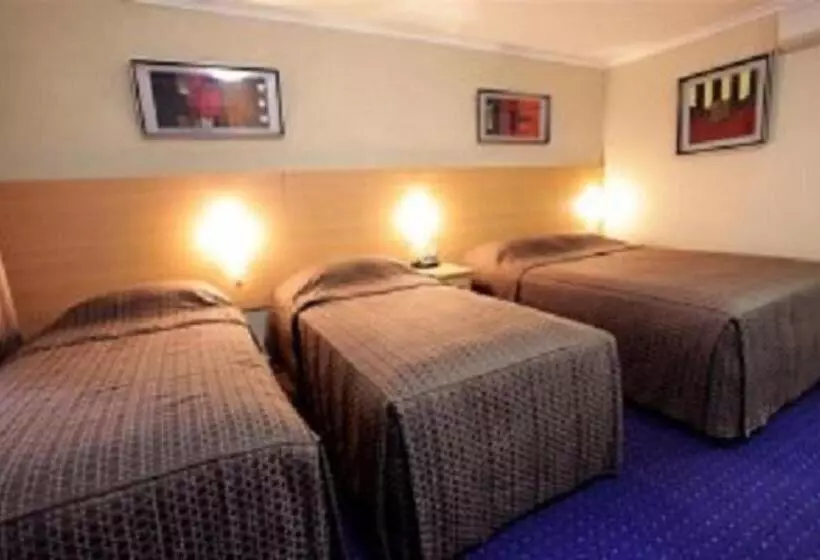 ホテル Cattlemans Country Motor Inn & Serviced Apartments