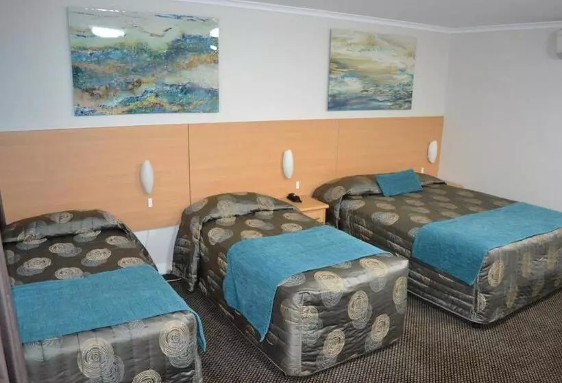 ホテル Cattlemans Country Motor Inn & Serviced Apartments