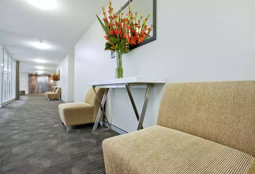 호텔 Pacific Suites Canberra