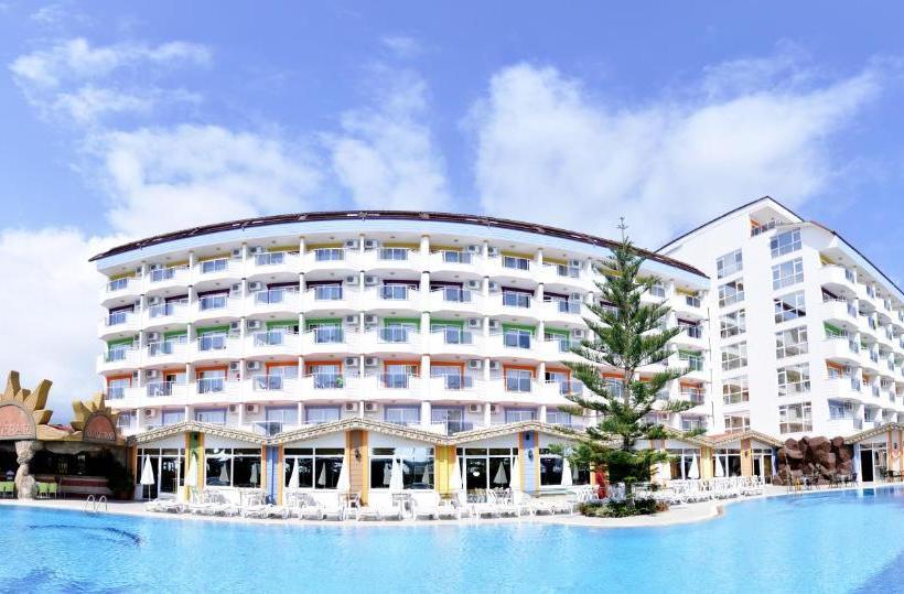 First Class Hotel   All Inclusive